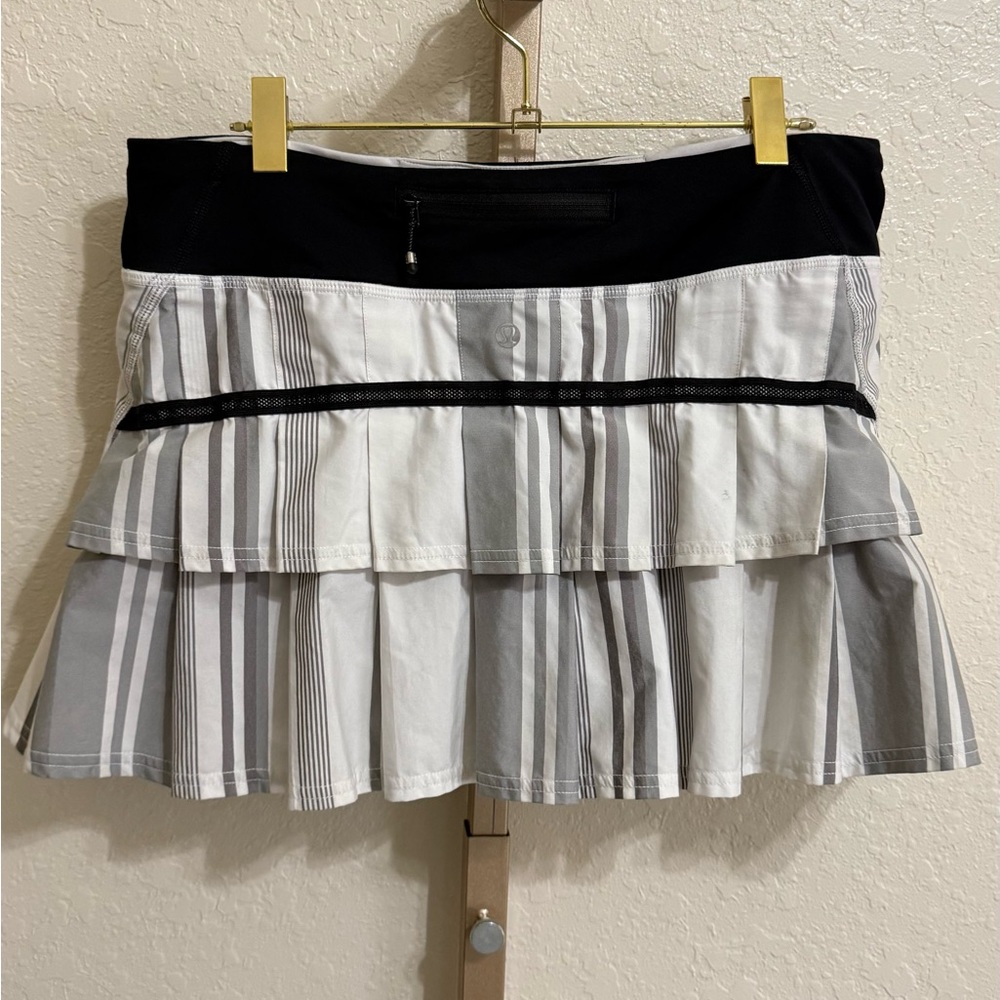 Lululemon Pace Setter Run Skirt Groovy Stripe Size 8 - Picture 5 of 10